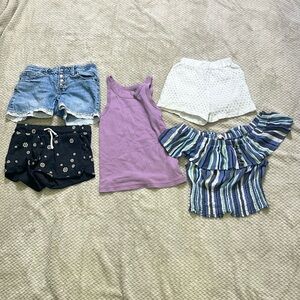 Lot of girls clothes 8 pieces sizes 7/8